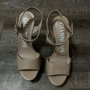 Gianni Bini heels size 7 Brand new!